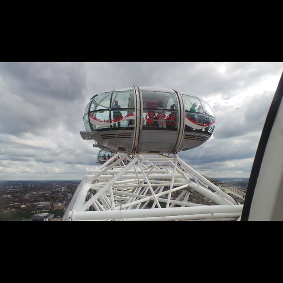 Meet your Posher, Christine - Picture 3 of 5